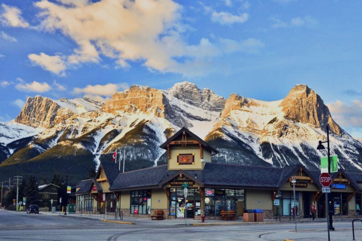 A store in Alberta with mountains in the background