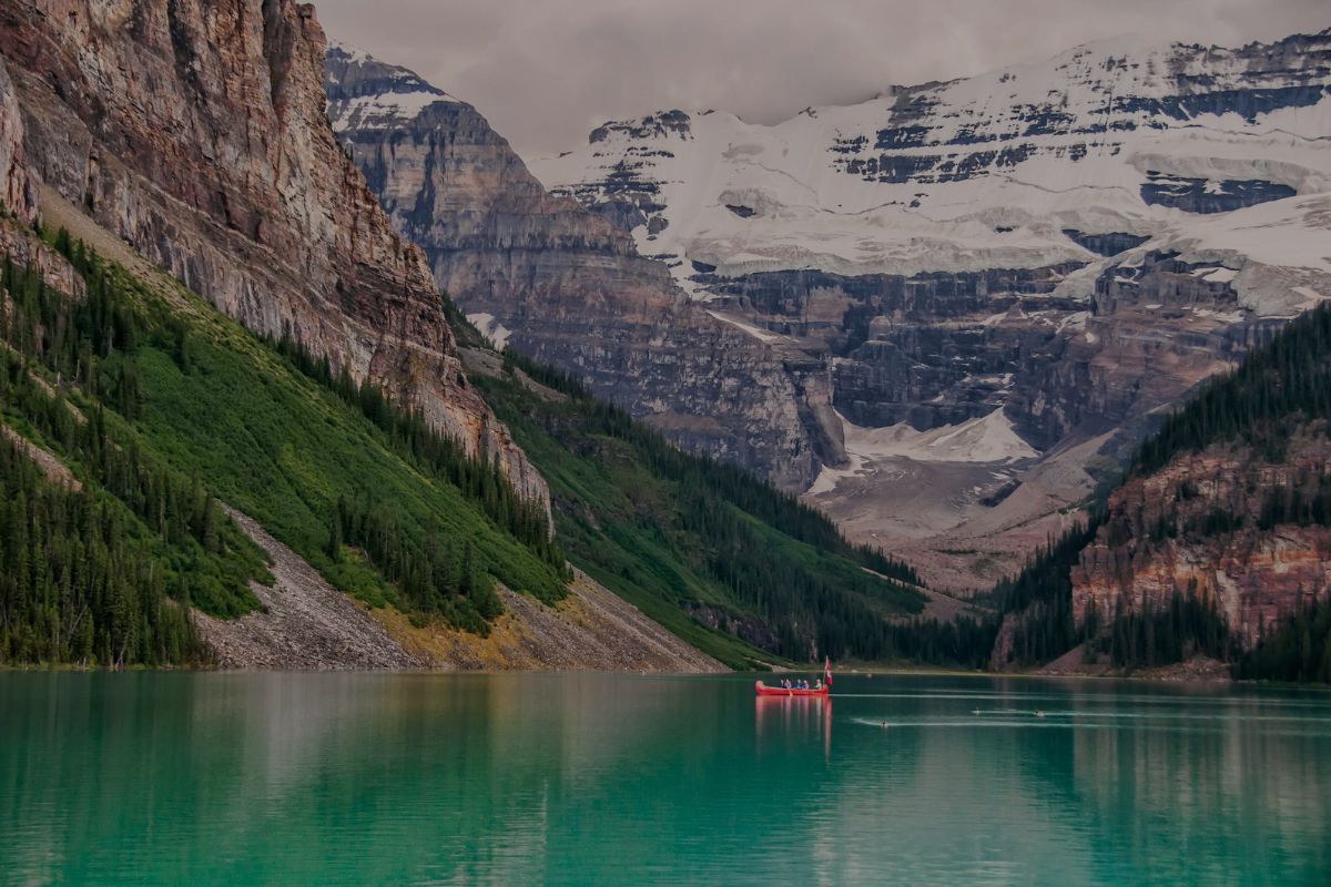 Alberta lake surrounded by mountains